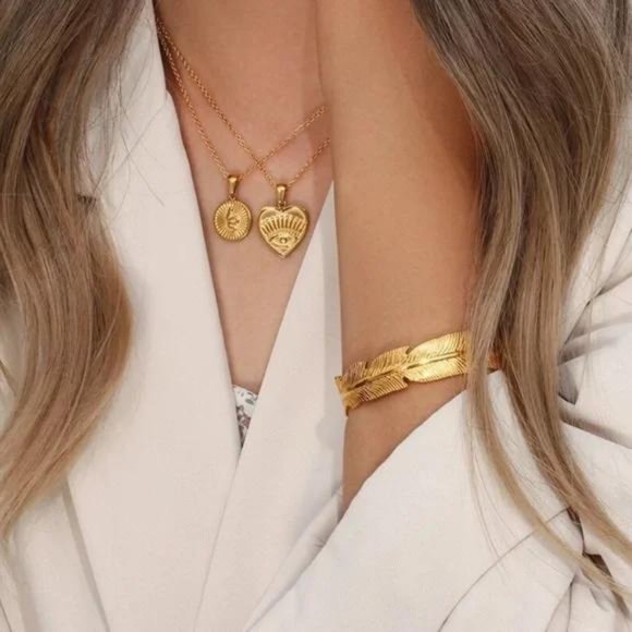 NEW LEAF BANGLE CUFF 18K GOLD BRACELET, NICE BRACELET, CUTE BRACELET - Picture 4 of 7